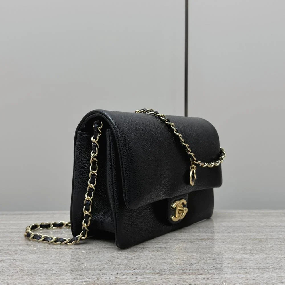 Chanel 2024/25 Mini Kapaklı Çanta - Glimmer of Luxury