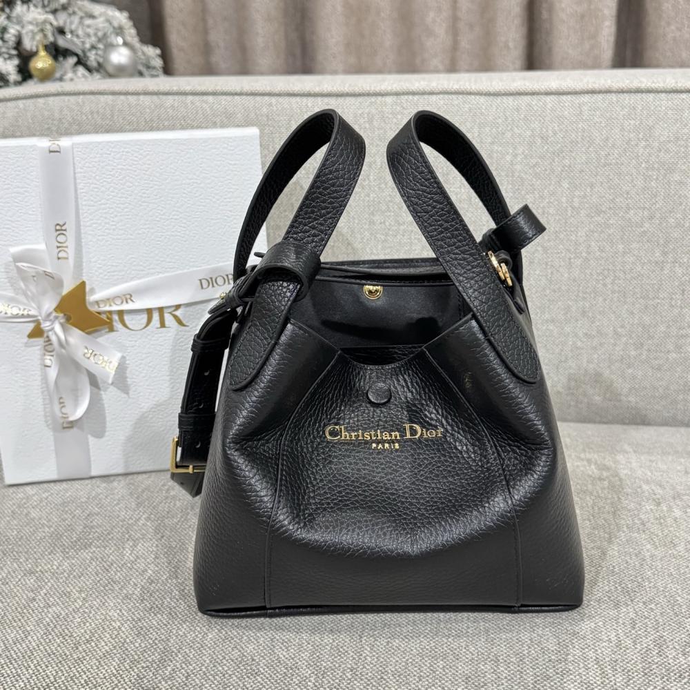 Dior İmzalı Orta Boy Kova Çanta