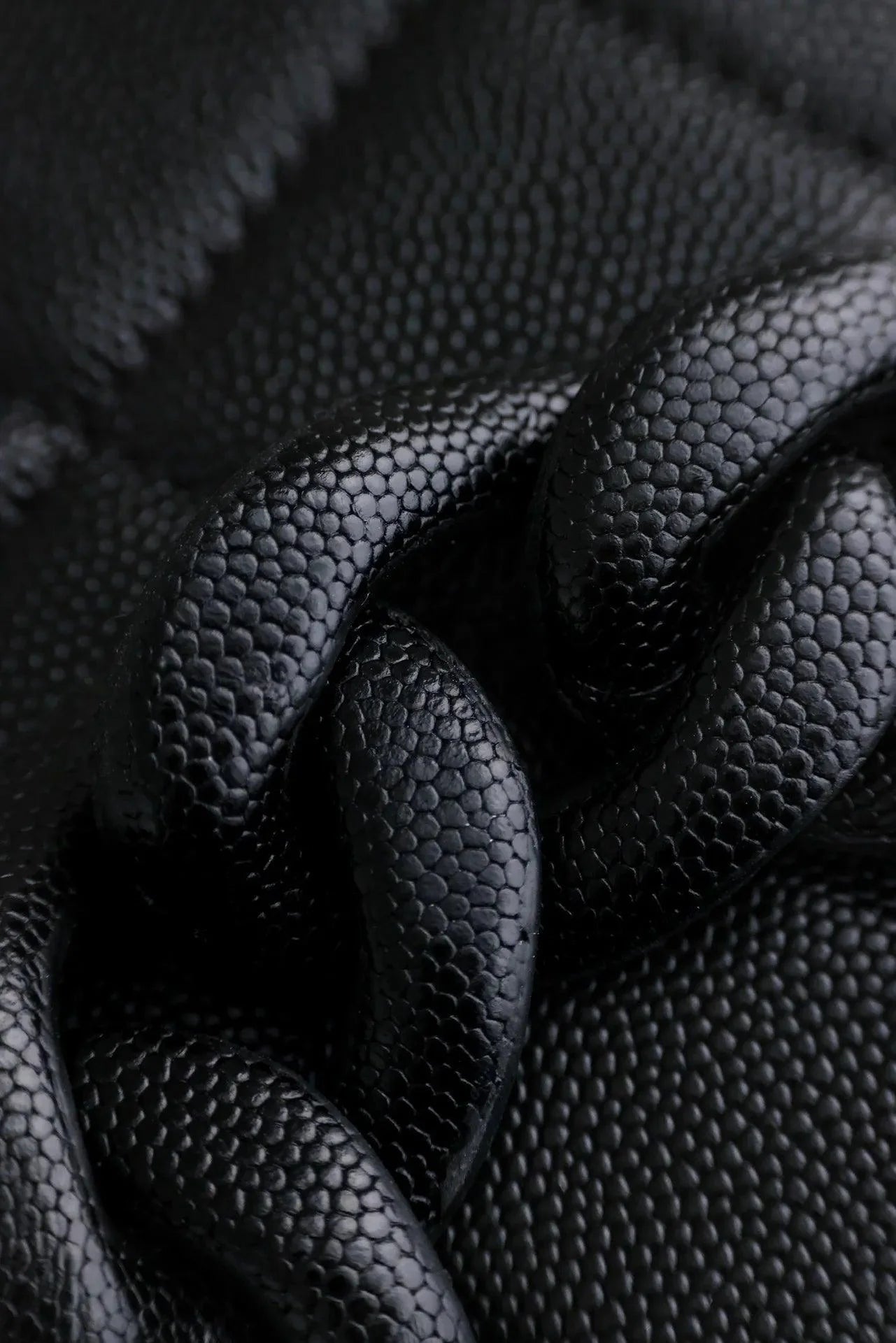 Chanel Zincirli Flap Çanta - Glimmer of Luxury