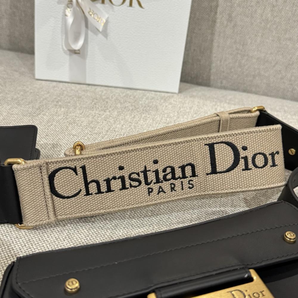 Dior Küçük Streetchic Çanta