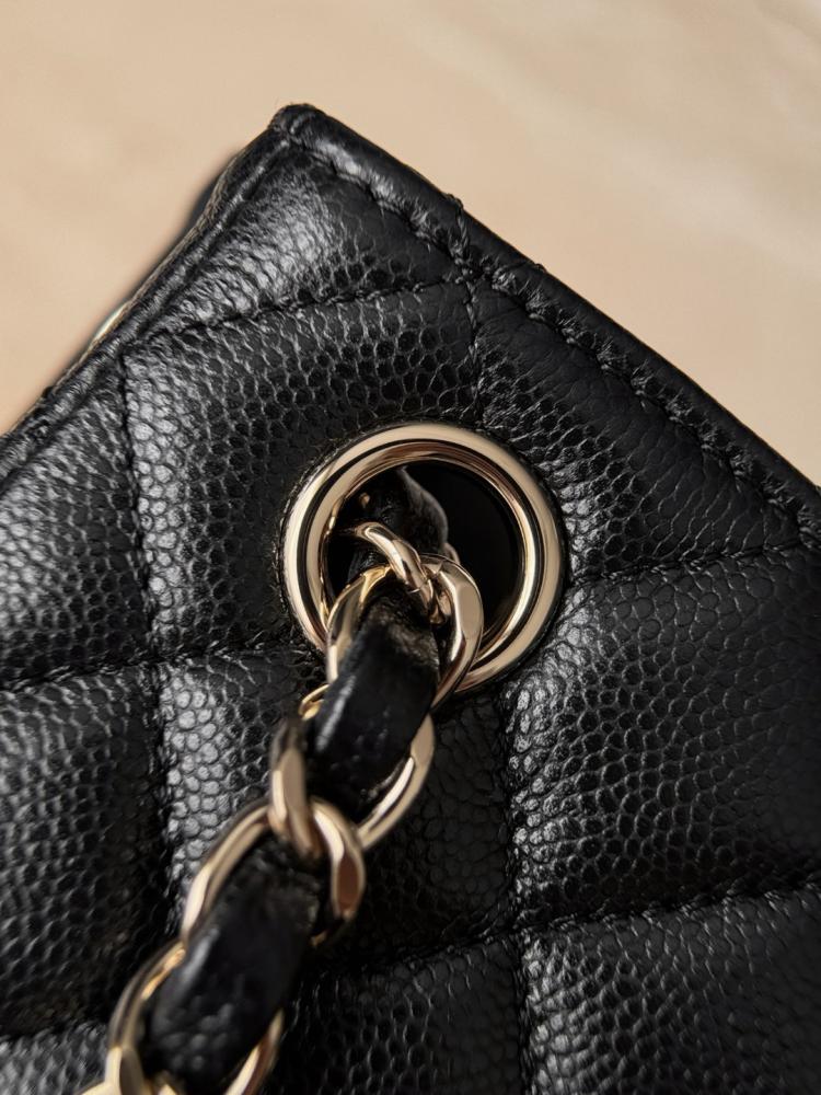 Chanel Caviar Matelasse Coco Mark Omuz Çantası