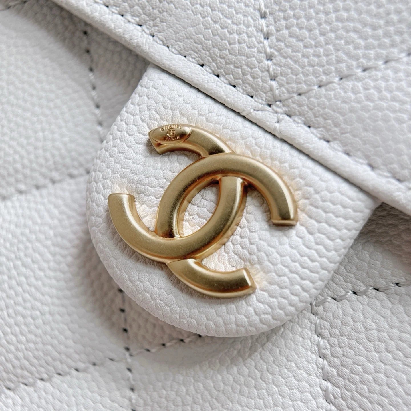 Chanel 25C Büyük Hobo Seyahat Çantası - Glimmer of Luxury