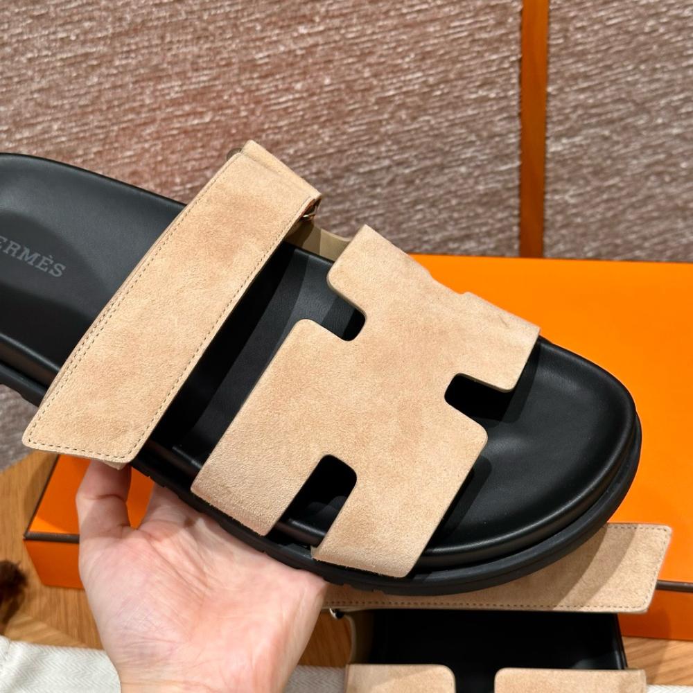 Hermès Chypre Sandals - Clay Beige