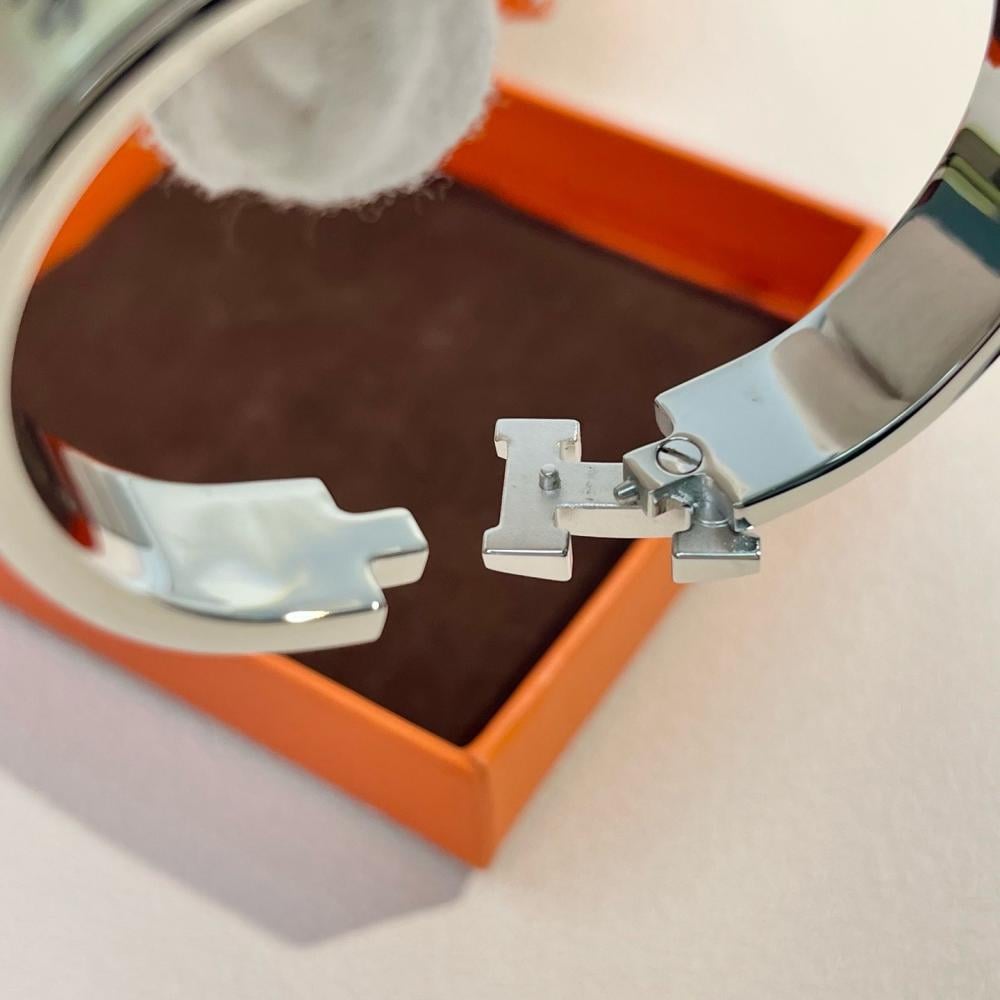 Hermès Clic H Bracelet – Ride Collection (Cream Enamel)