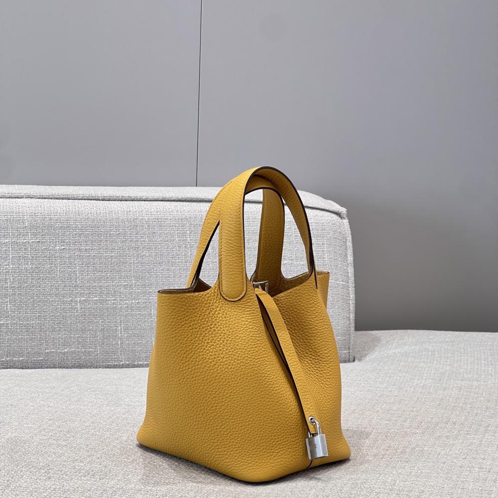 Hermès Picotin 18 Lock Clemence Leather Two-Tone Lime &amp; Nata Palladium Hardware (PHW)