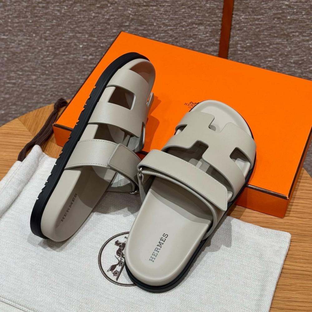Hermès Chypre Sandals - Clay Beige