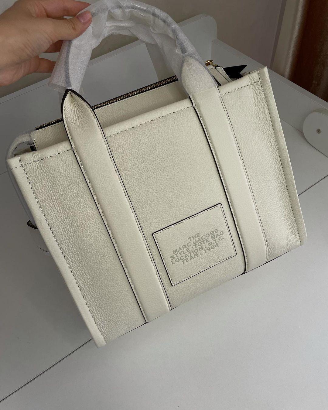 Marc Jacobs The Tote Bag Beyaz - Glimmer of Luxury