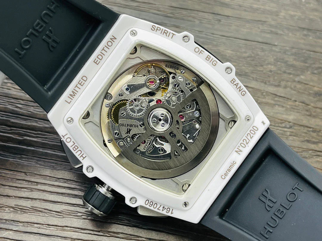 Hublot Siyah Beyaz Kol Saati - Glimmer of Luxury