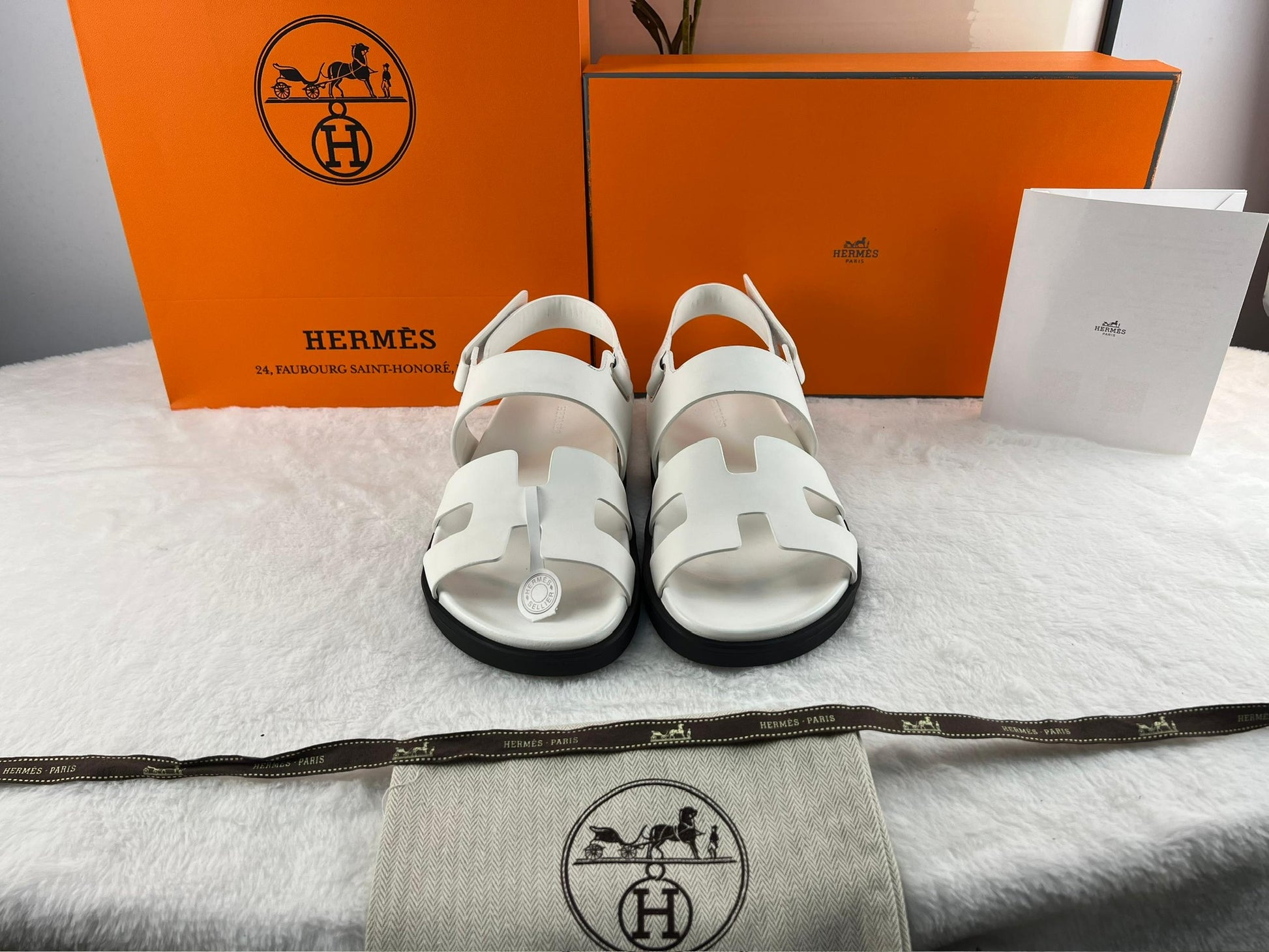 Hermès Chypre Sandal - Çift Bant Beyaz - Glimmer of Luxury
