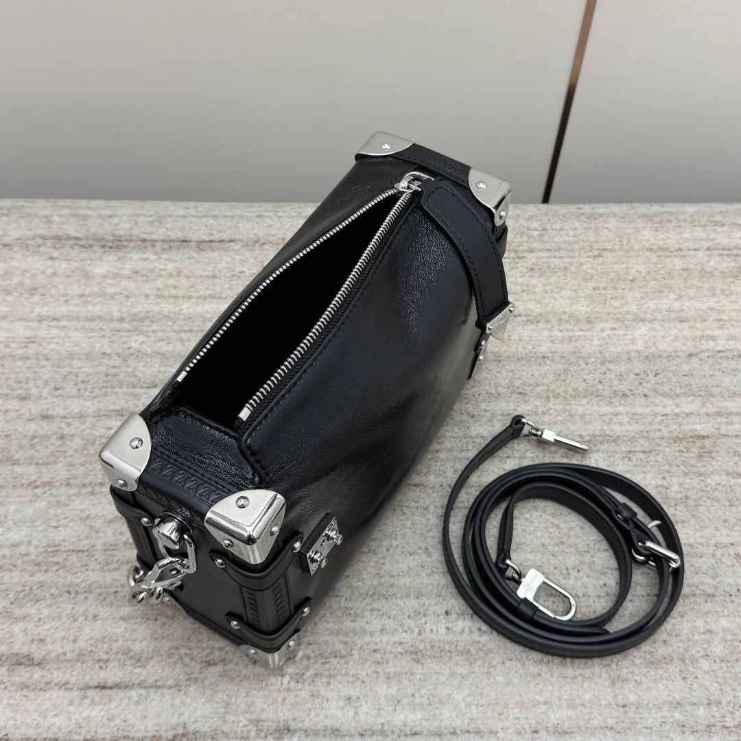 Yan Bagaj - Glimmer of Luxury