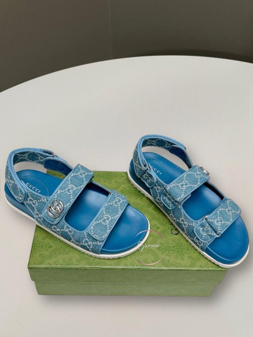 Gucci Açık Mavi ve Fildişi Kot Double G'li Kadın Sandaleti - Glimmer of Luxury