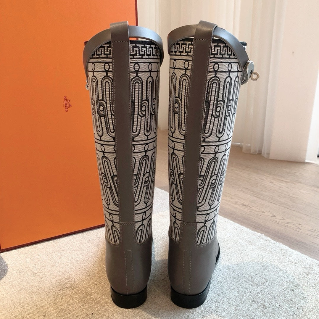 Hermès Zıplayan Botlar - Glimmer of Luxury