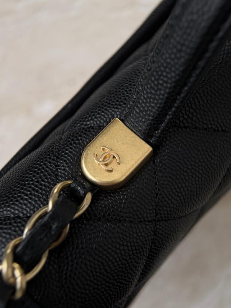 Chanel 25B — Top Handle Classic Flap