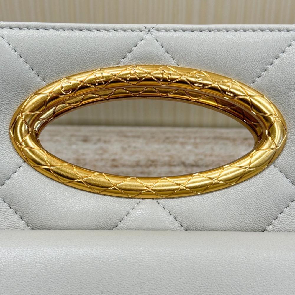 Chanel 24B Debriyaj - Glimmer of Luxury