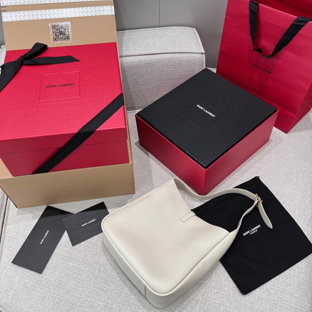 Saint Laurent 5 À 7 Large Flexible Bag