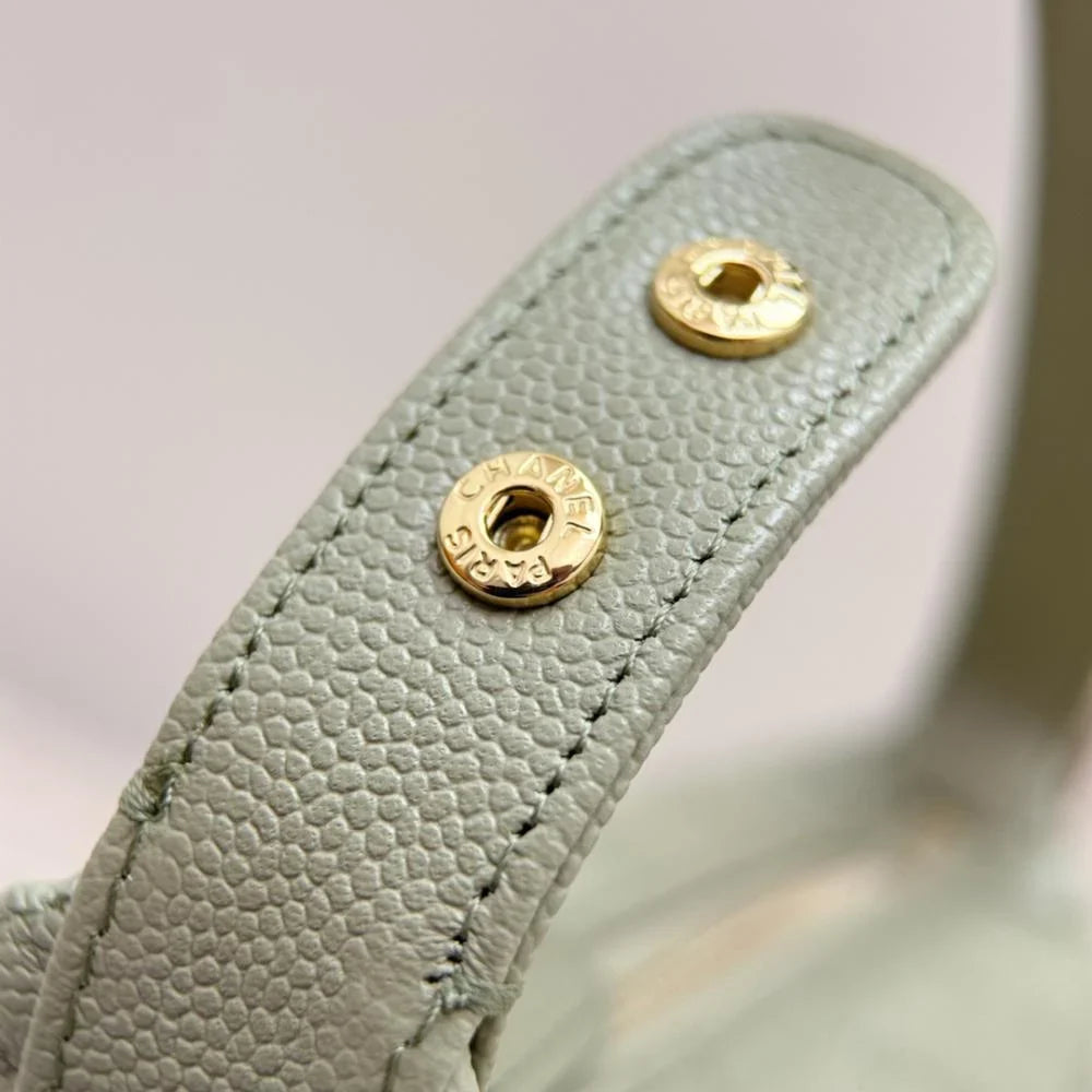 Chanel 25C Öğle Yemeği Kutusu Çantası - Glimmer of Luxury