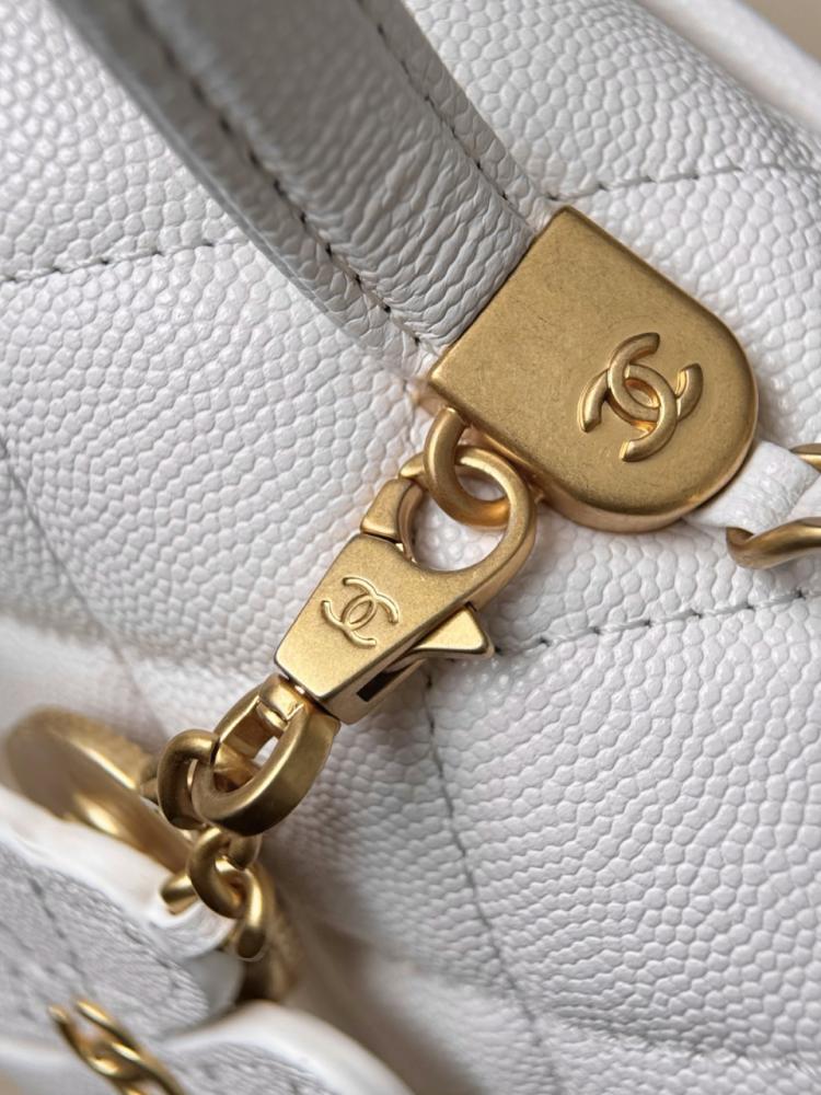 Chanel 25B — Top Handle Classic Flap