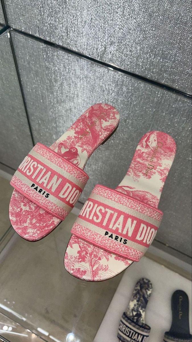 Christian Dior Dway Terlik - Glimmer of Luxury