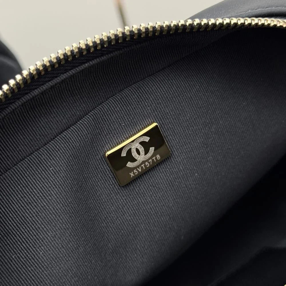 Chanel 25C Bowling Çanta - Glimmer of Luxury