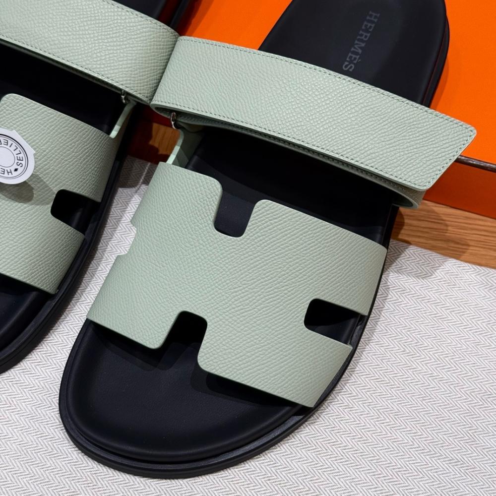 Hermès Chypre Sandals - Clay Beige