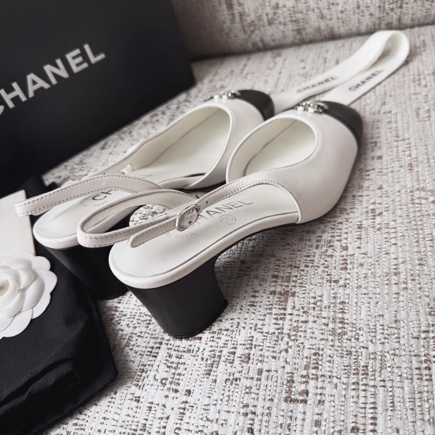 Chanel S26 Arkadan Bantlı Ayakkabı