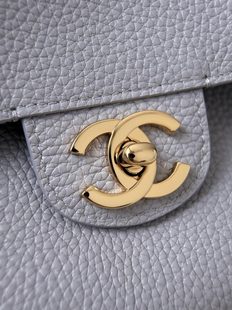 Chanel Maxi “Souplissimo” Küçük Kapaklı Çanta