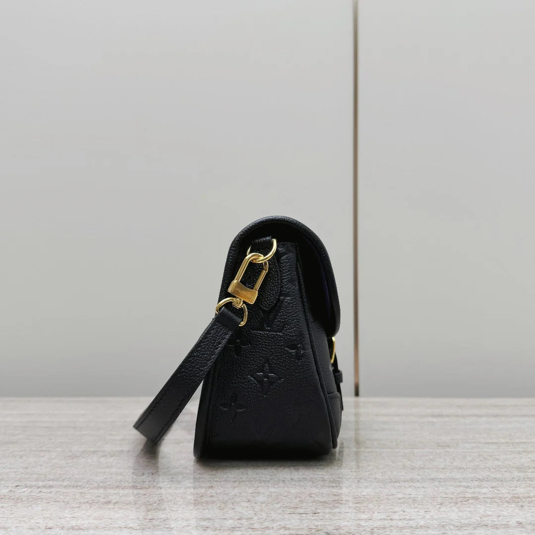 Diane - Glimmer of Luxury