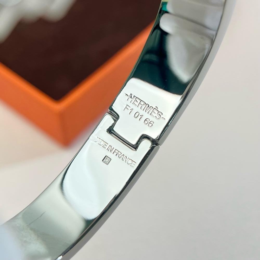 Hermès Clic H Bracelet – Ride Collection (Pink Enamel)