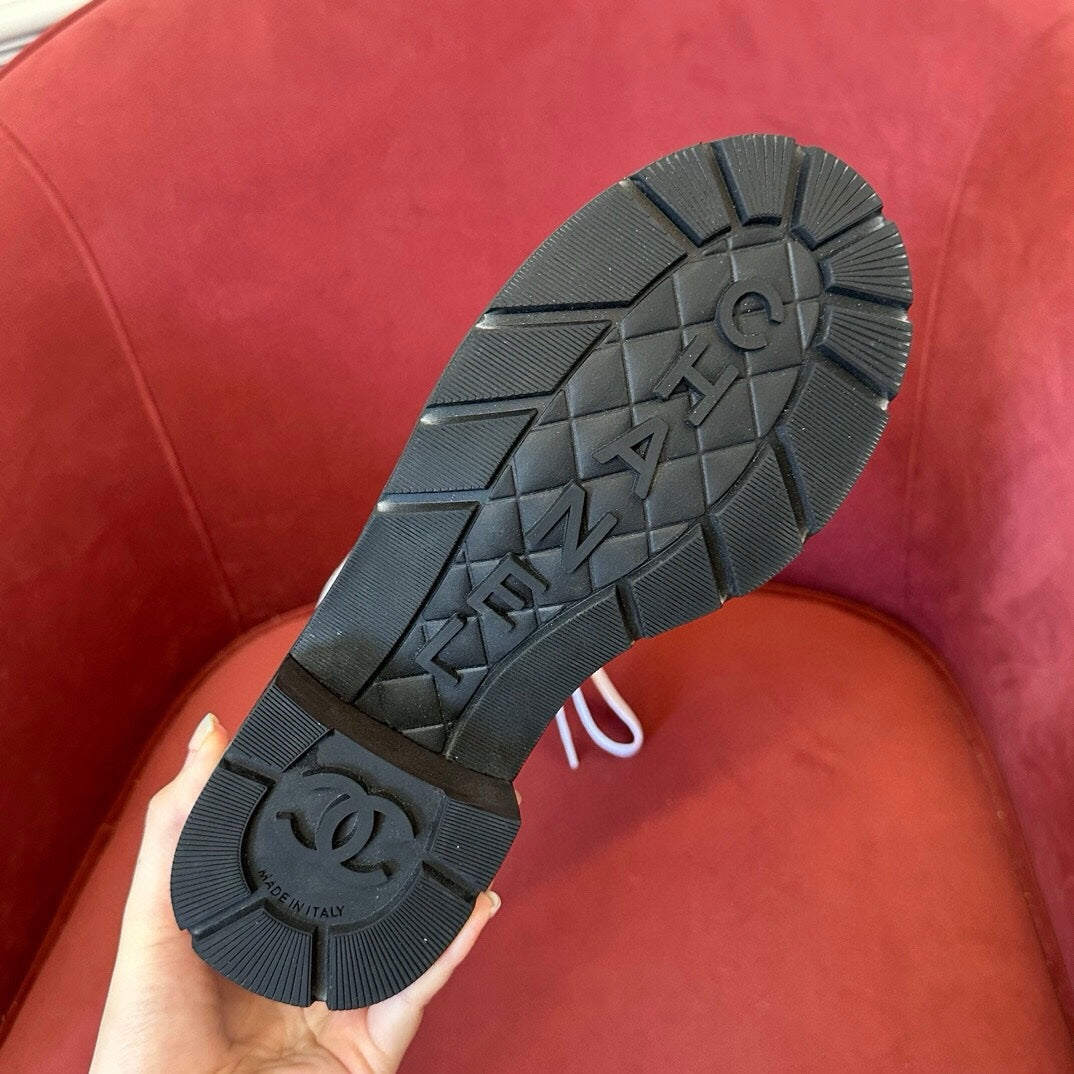 Chanel 24B Uzun Botlar - Glimmer of Luxury