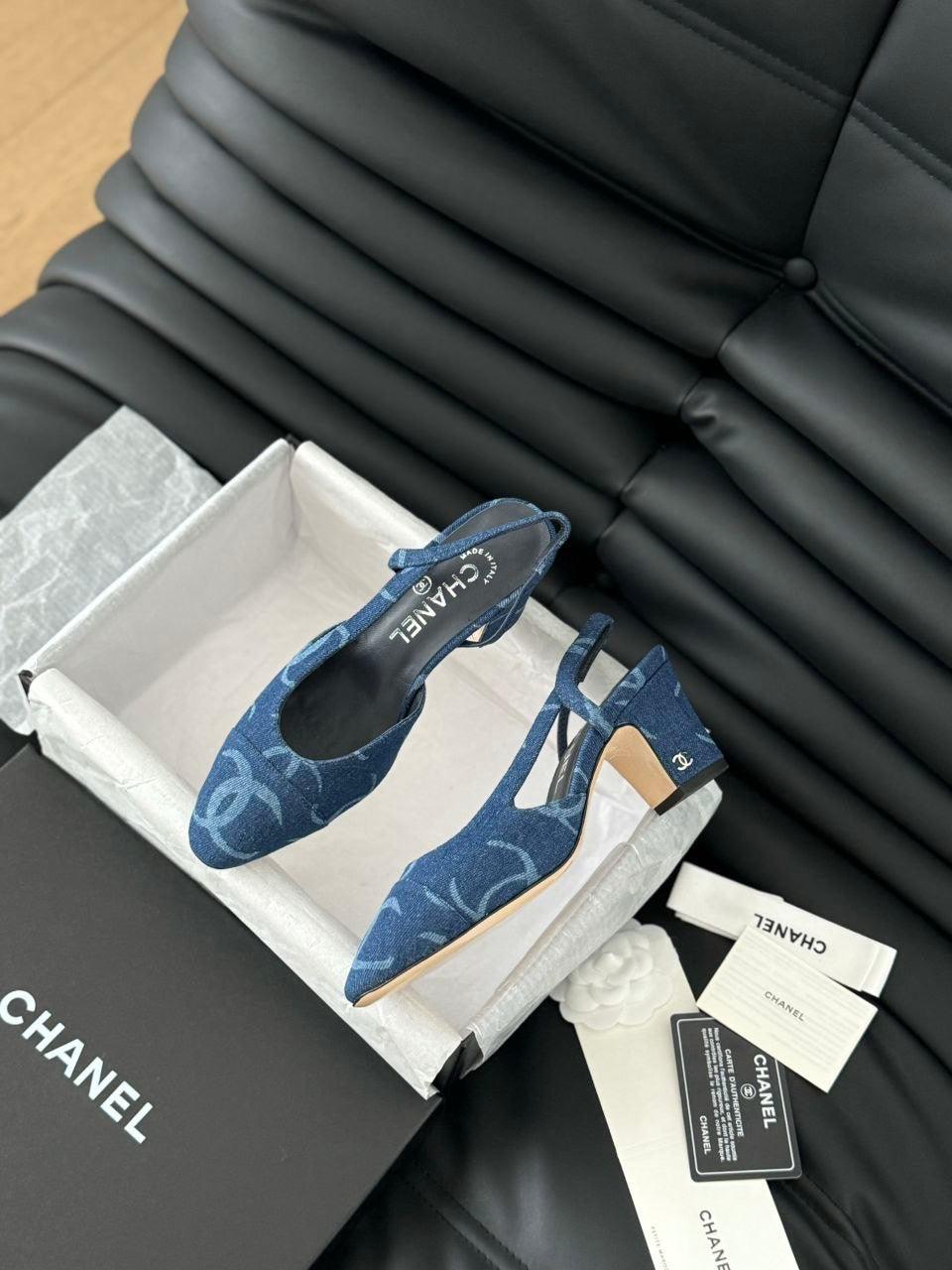 Chanel Denim Kap Burunlu Koyu Denim Topuktan Bağlamalı Sırtı Açık Ayakkabı - Glimmer of Luxury