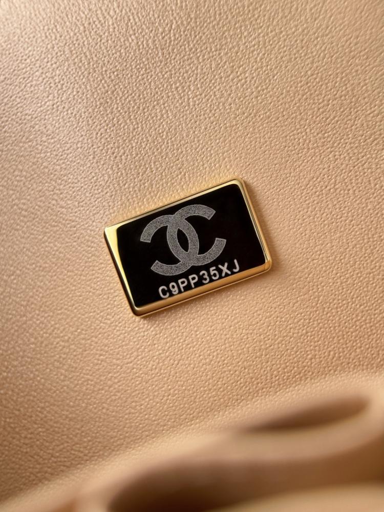 Chanel Caviar Quilted Jumbo Double Flap Bag