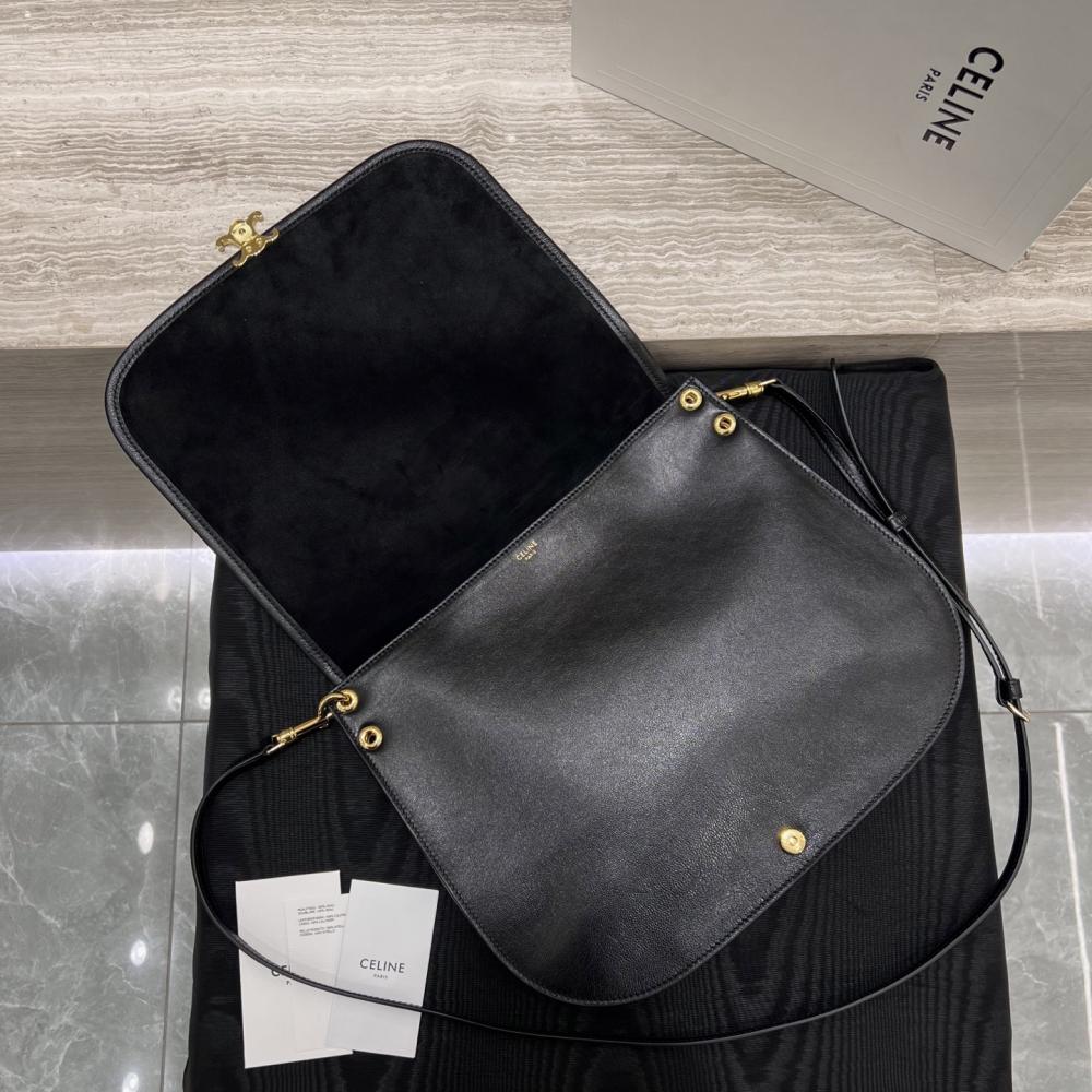 حقيبة CELINE Soft Triomphe Besace من جلد الحمل اللامع – أسود