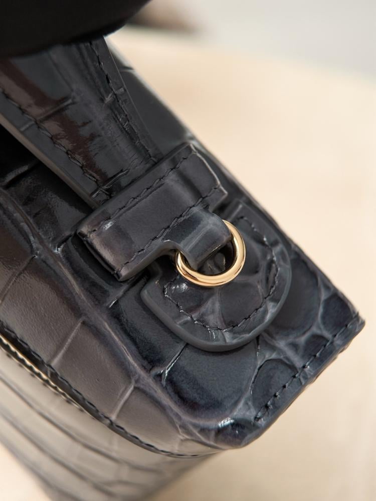 Chanel Zincirli Vanity – Timsah Derisi Desenli