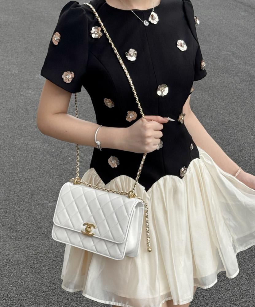 Chanel Mini Çift İnci Ezmesi 22cm Beyaz Dana Derisi GHW