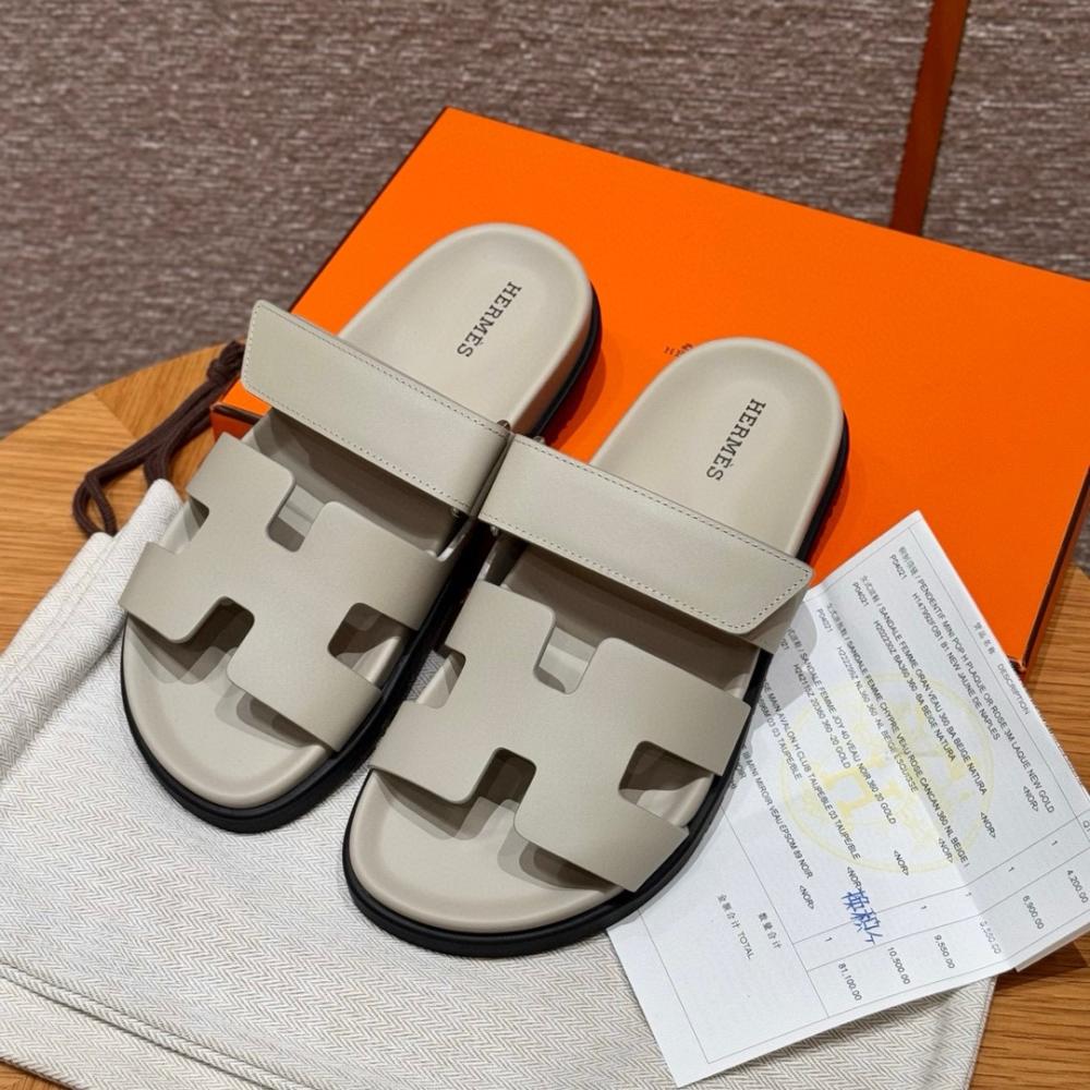 Hermès Chypre Sandals - Clay Beige