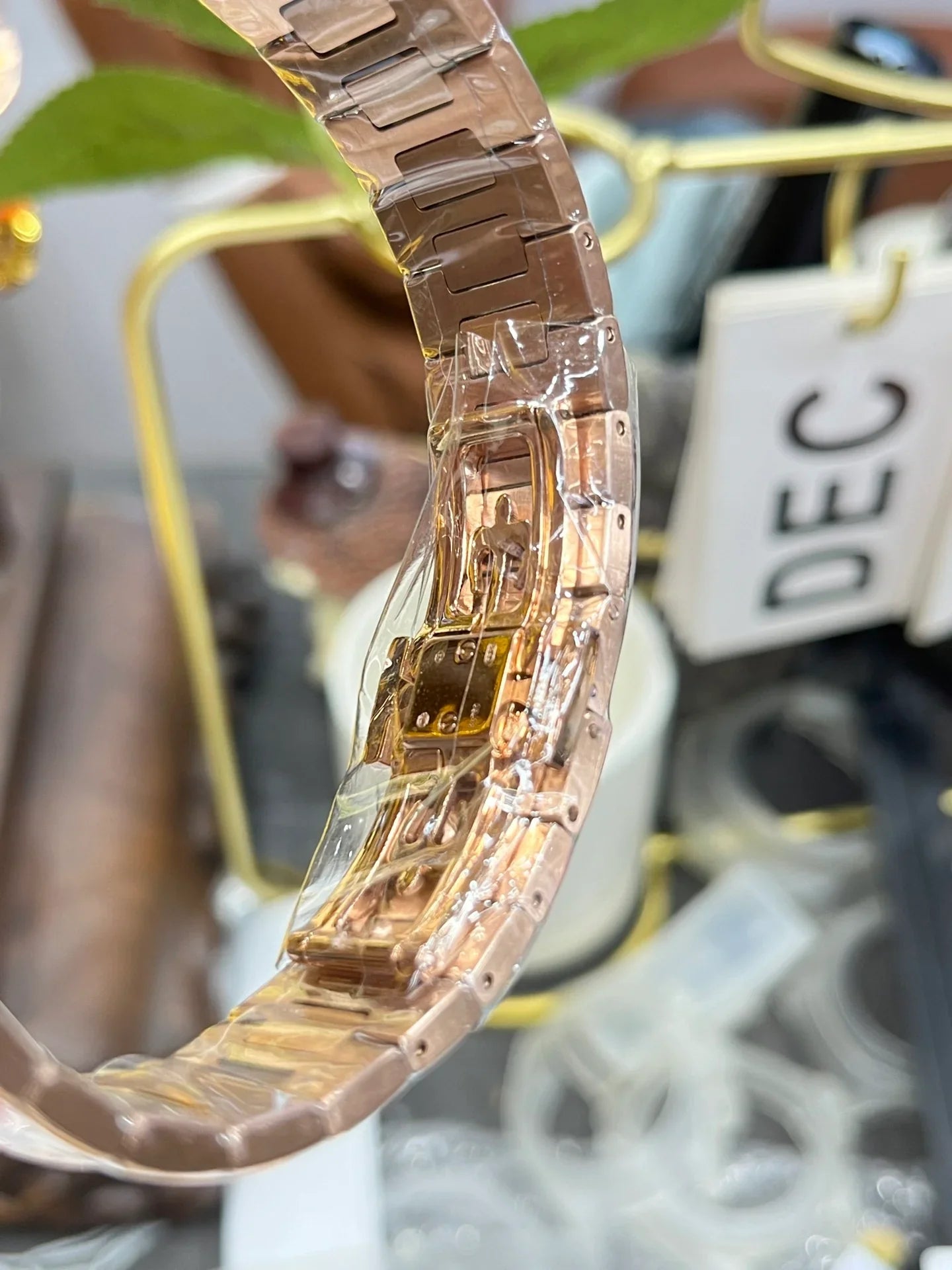 Patek Philippe Nautilus 5712/1R-001 Kahverengi Kadran - Glimmer of Luxury