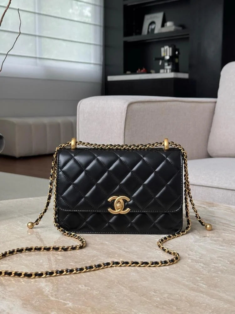 Chanel Mini Çift İnci Ezmesi 22cm Siyah Dana Derisi GHW