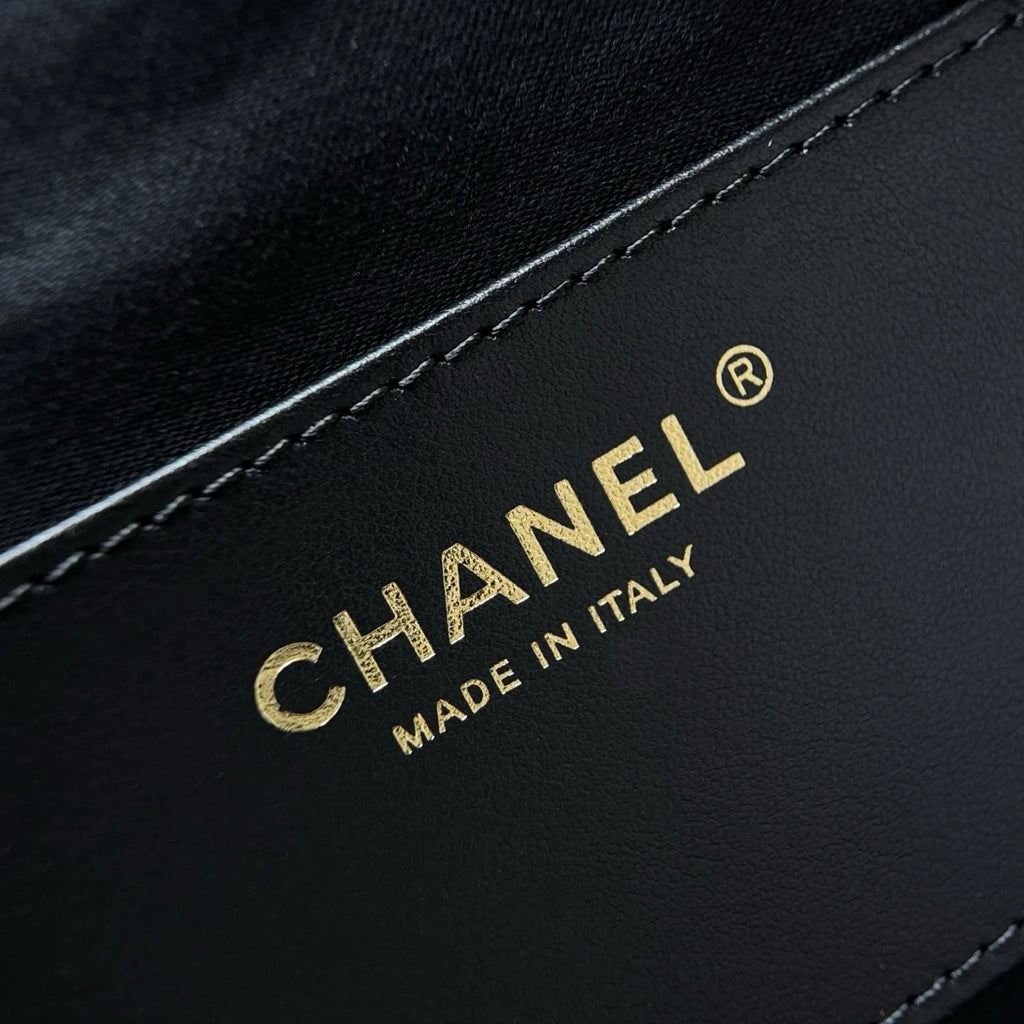 Chanel 25C Orta Boy Hobo Çanta - Glimmer of Luxury