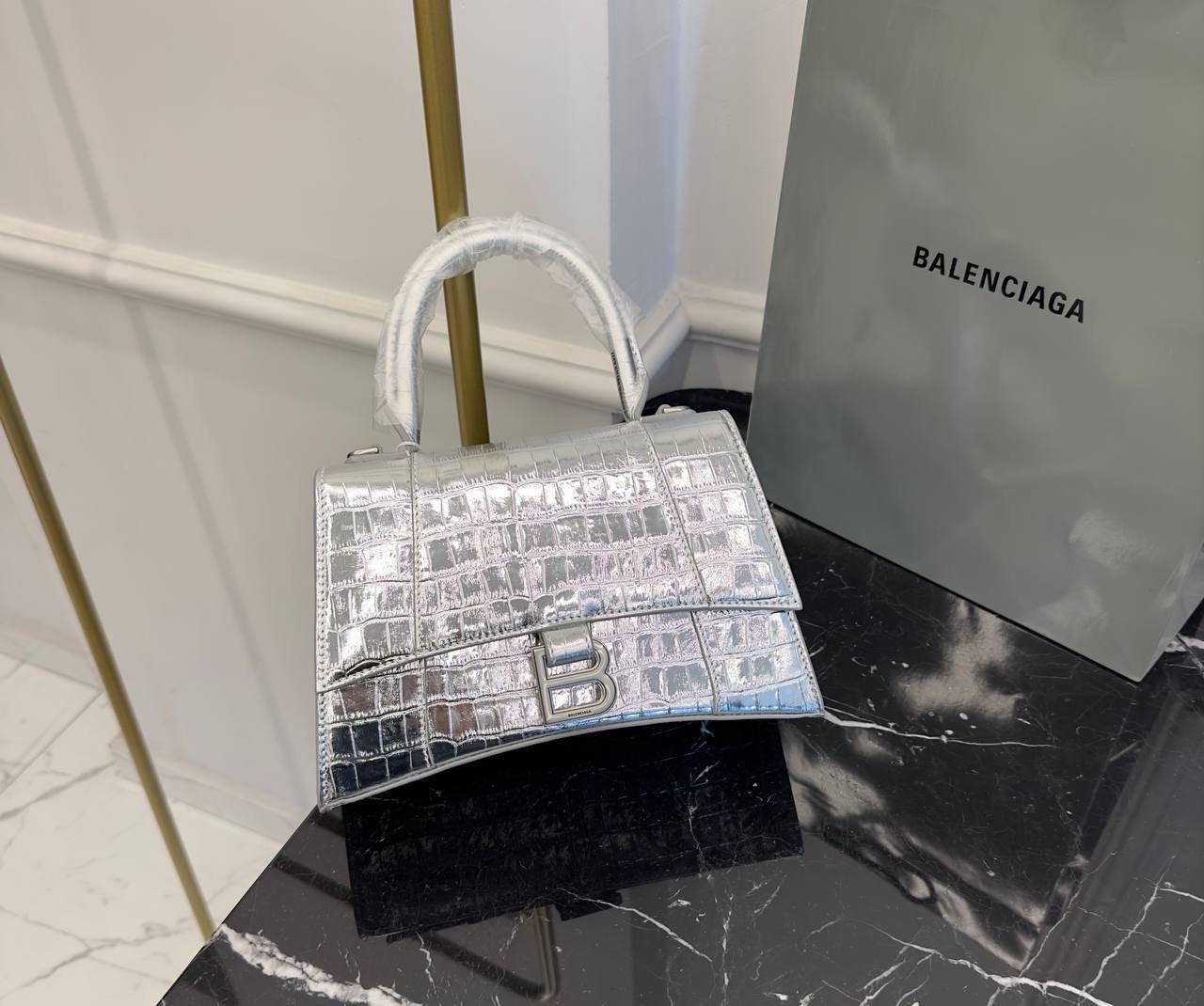 Balenciaga Hourglass Kadın Deri Çantalar - Glimmer of Luxury
