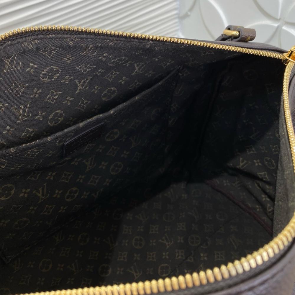 Louis Vuitton – Express MM (Black Monogram)