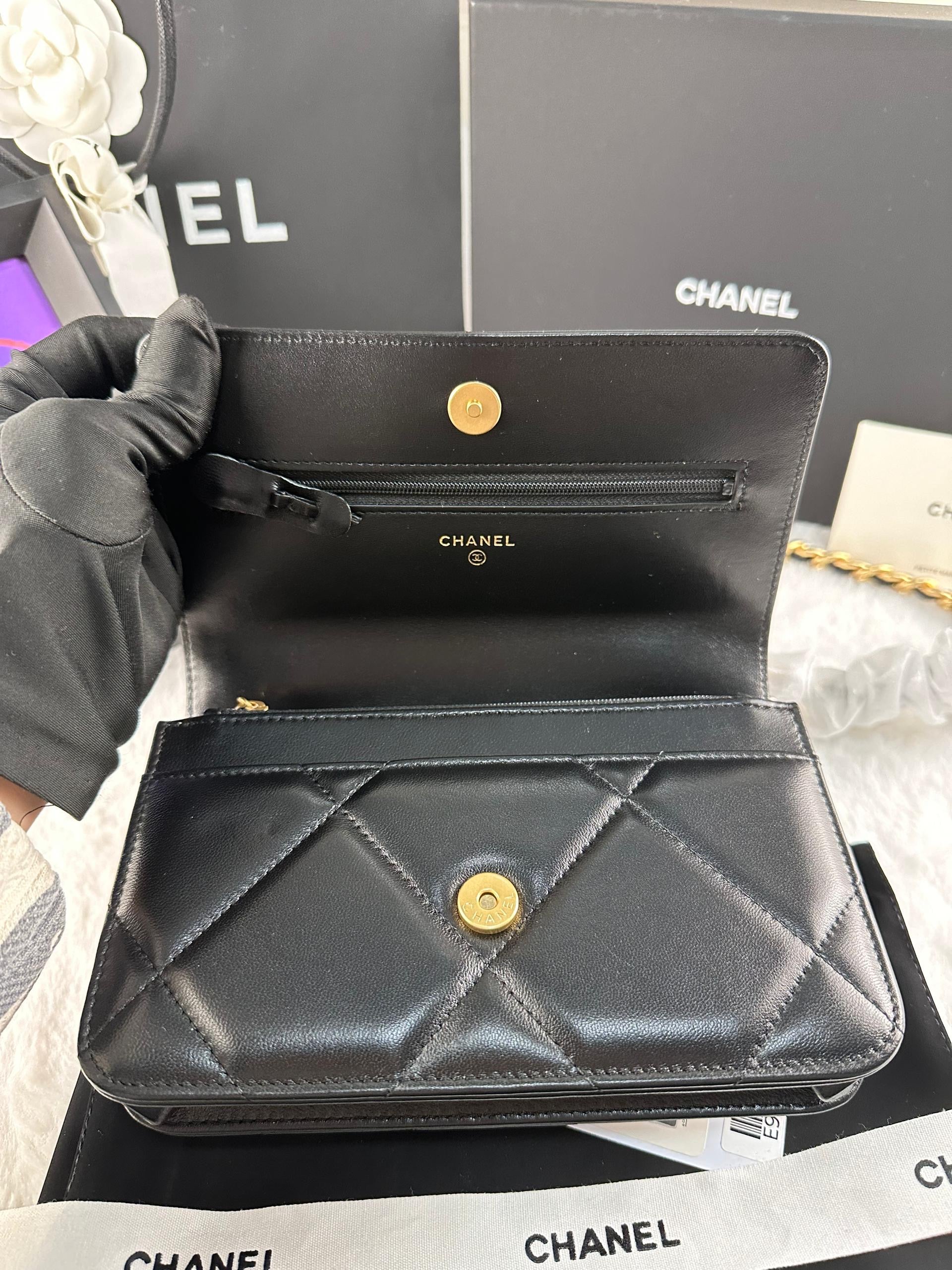 Chanel 19 Zincirli Cüzdan - Glimmer of Luxury