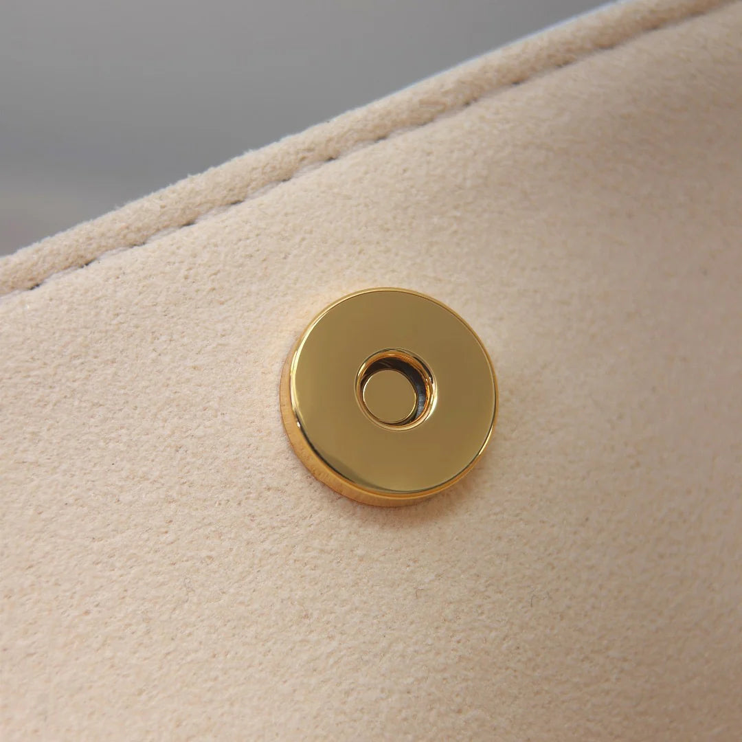 Alinbb - Glimmer of Luxury