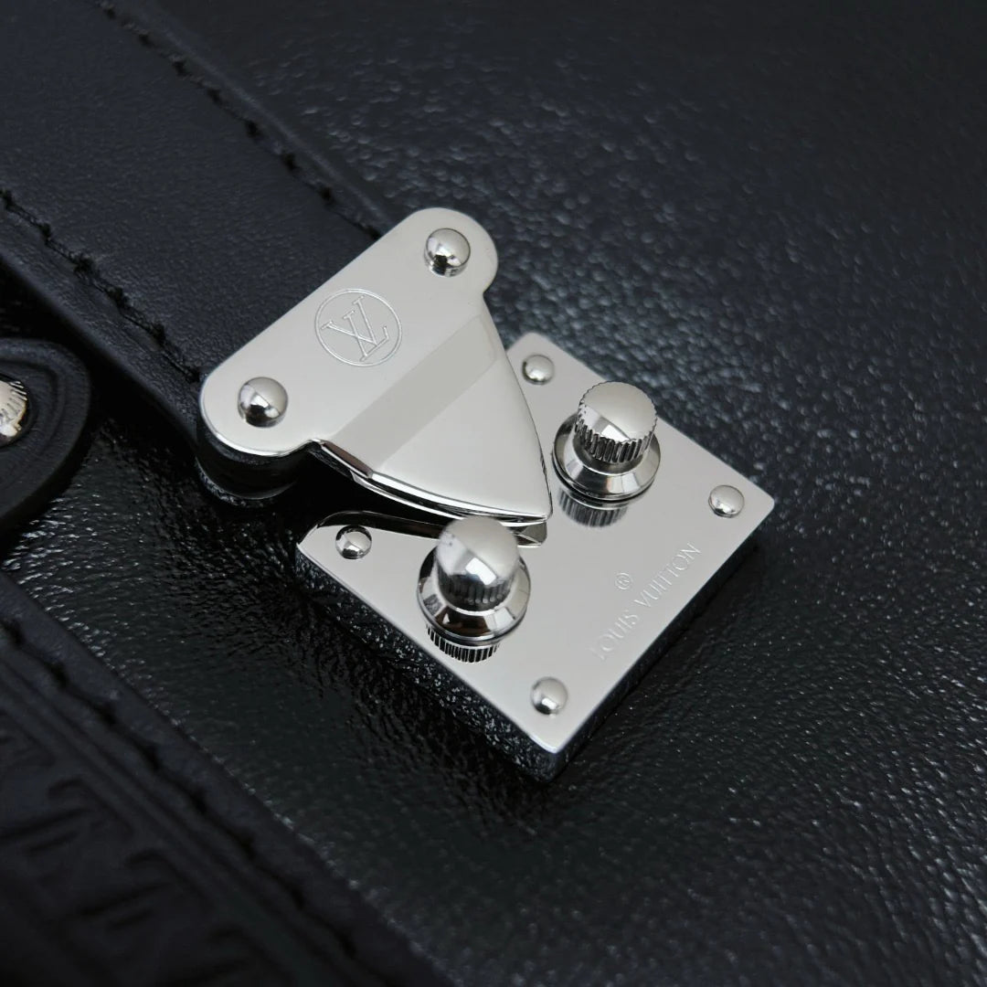 Yan Bagaj - Glimmer of Luxury