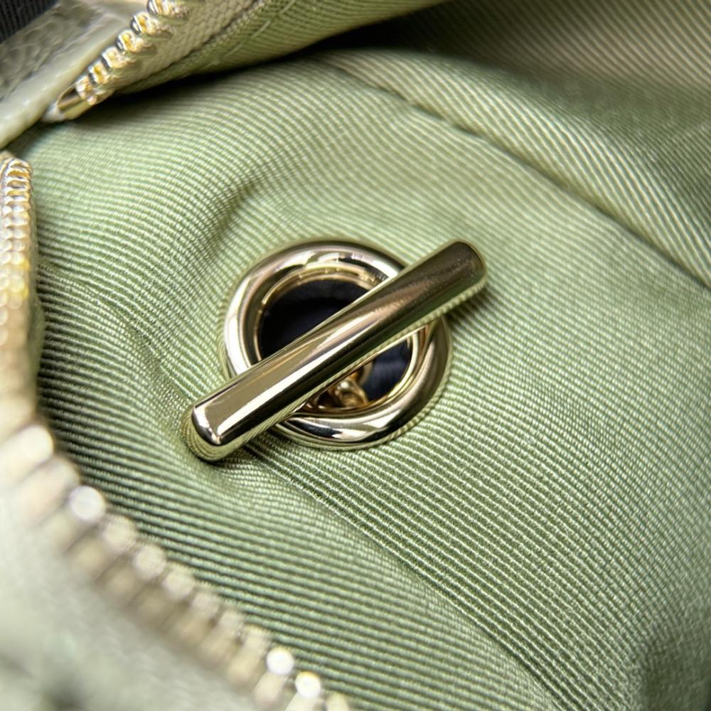 Chanel 25C Öğle Yemeği Kutusu Çantası - Glimmer of Luxury