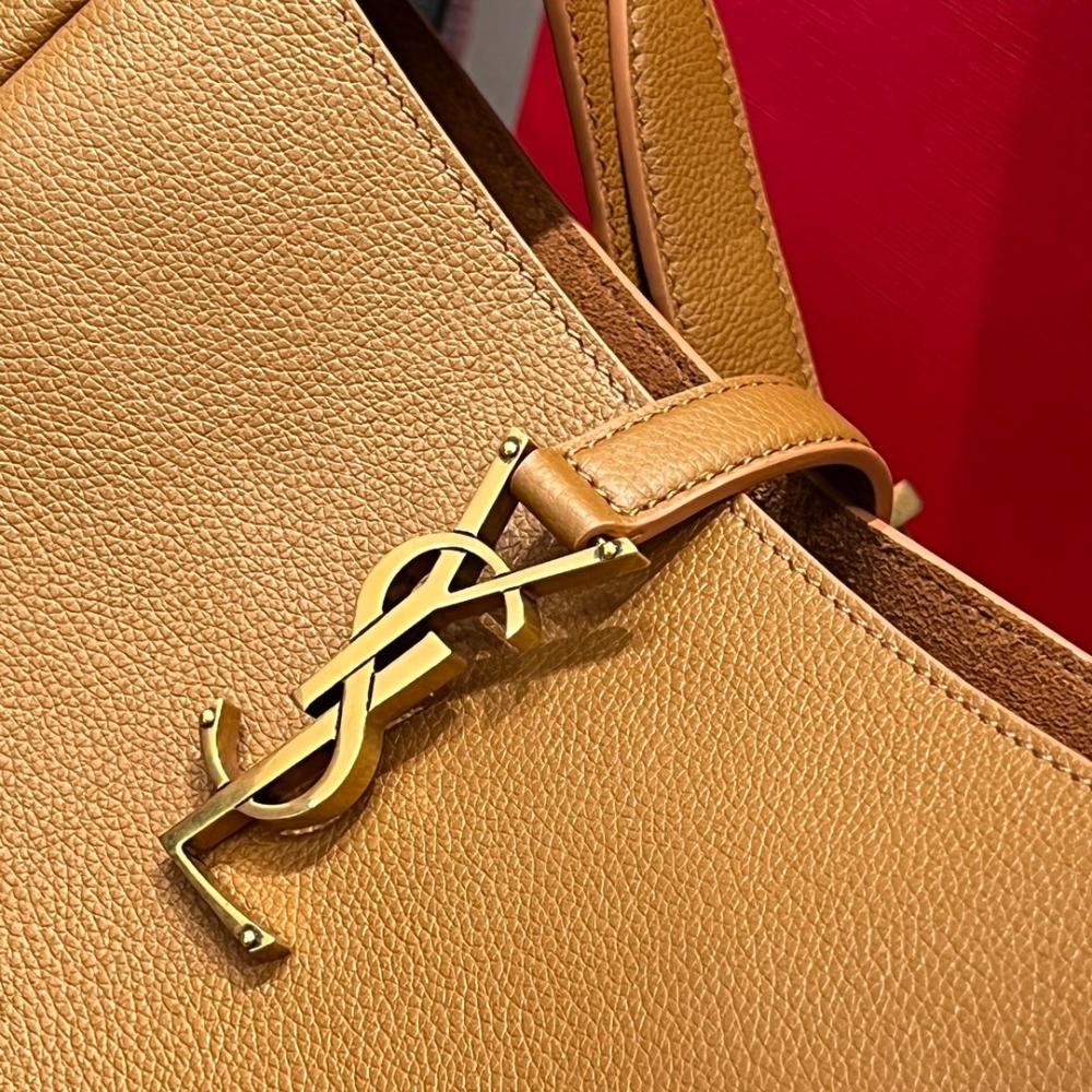 Saint Laurent 5 À 7 Large Flexible Bag