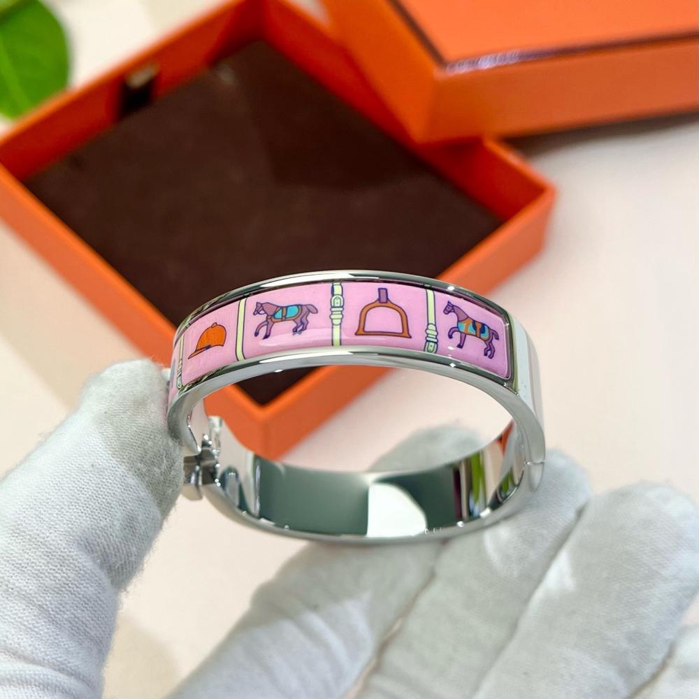 Hermès Clic H Bracelet – Ride Collection (Pink Enamel)
