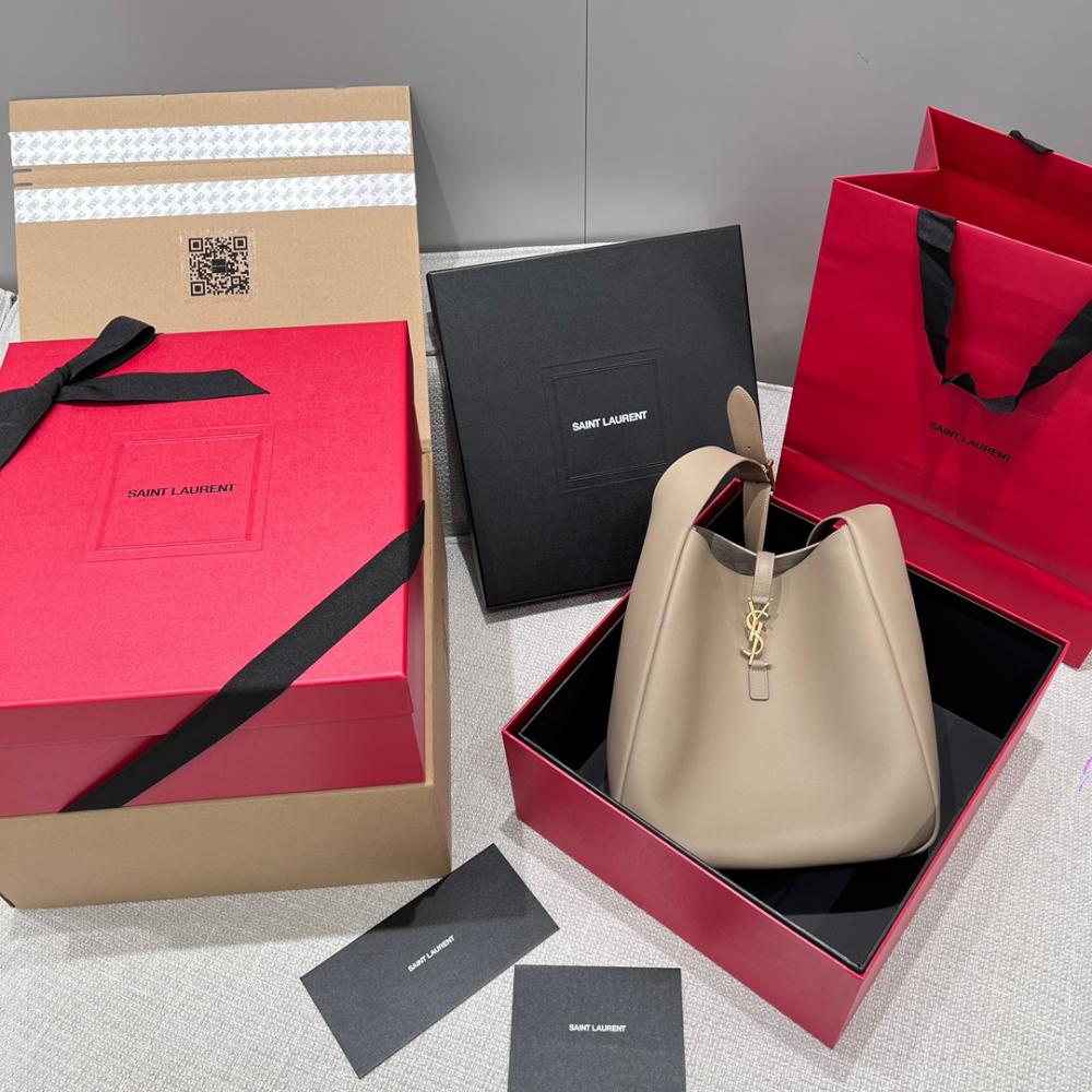 Saint Laurent 5 À 7 Large Flexible Bag