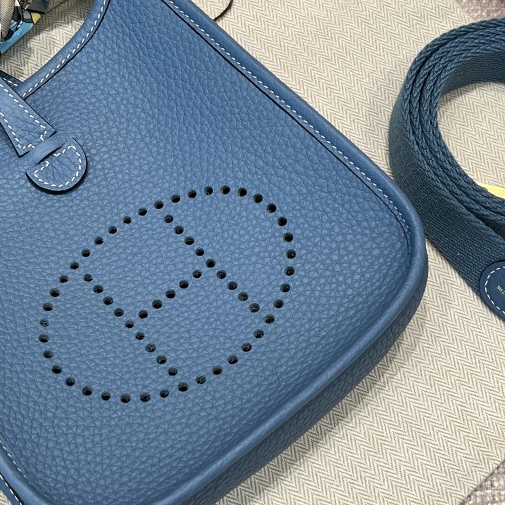 Hermès Evelyne 16cm Togo Leather Shoulder Bag