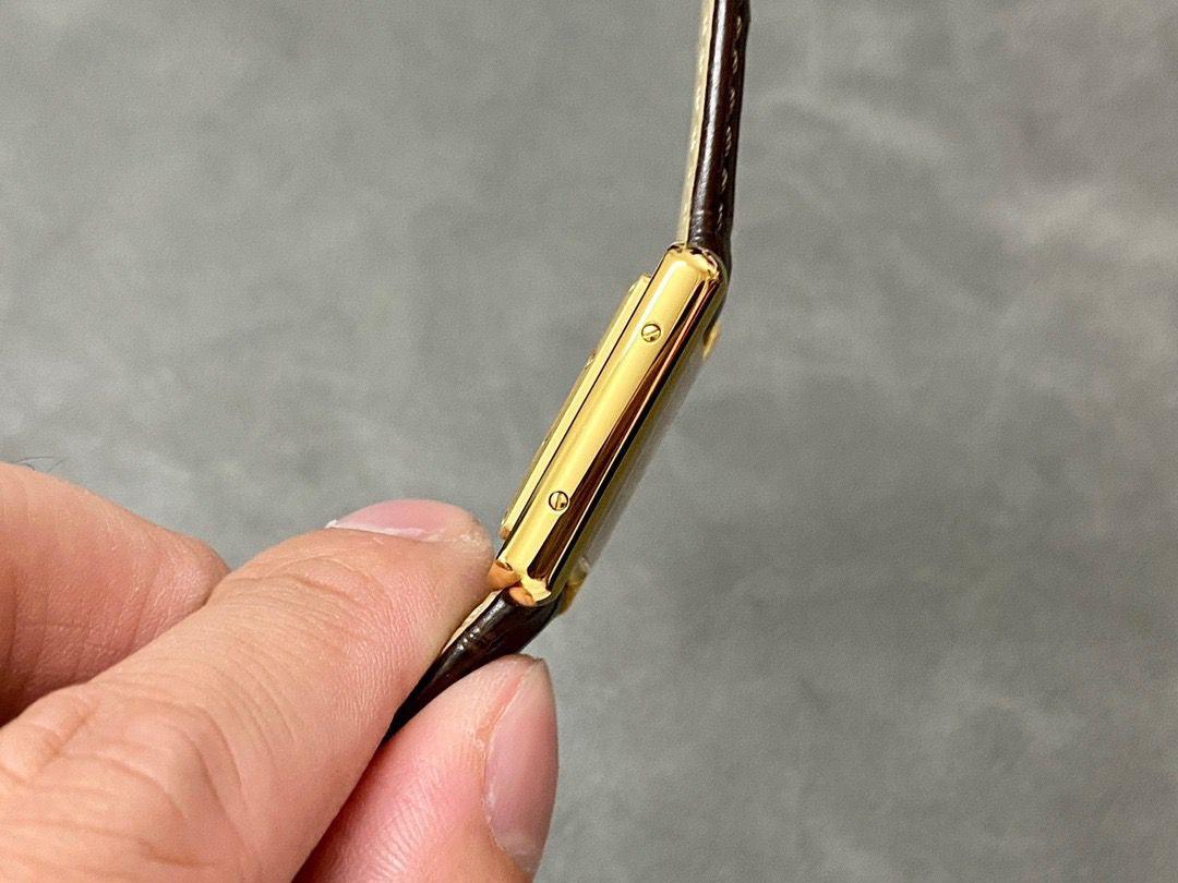 Cartier Tank Saatler - Glimmer of Luxury