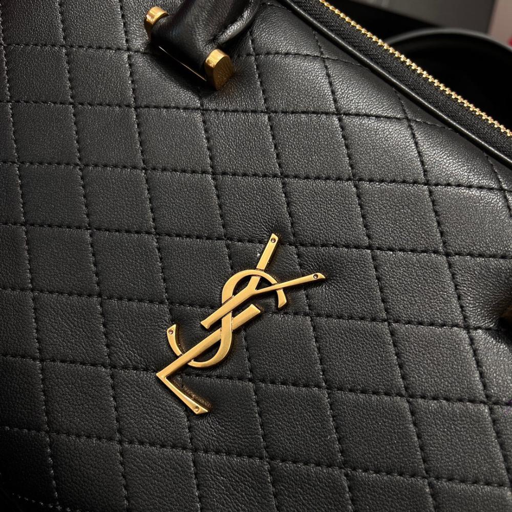 Saint Laurent Women's bag Lyia Duff